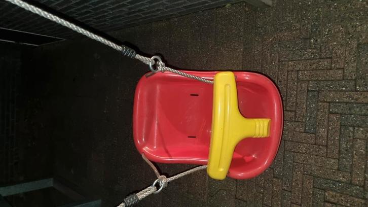 Nette baby / peuter schommel, Kinderen en Baby's, Speelgoed | Buiten | Speeltoestellen, Zo goed als nieuw, Schommel, Ophalen