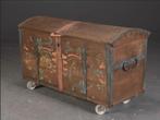 Antieke hutkoffer , bruidskist . Amsterdamse school style, Huis en Inrichting, Ophalen, Gebruikt, 50 tot 75 cm