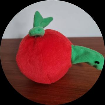 Rode appel met rups knuffel vingerpoppetje van Lobbes beschikbaar voor biedingen
