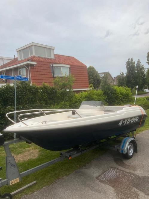 Bella 490R Yamaha 25PK 4 takt+ trailer, Watersport en Boten, Vis- en Consoleboten, Gebruikt, 10 tot 30 pk, 3 tot 6 meter, Benzine