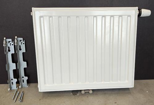 Radson Ramo (2x complete set, uit 2021), Doe-het-zelf en Verbouw, Verwarming en Radiatoren, Zo goed als nieuw, Radiator, 800 watt of meer