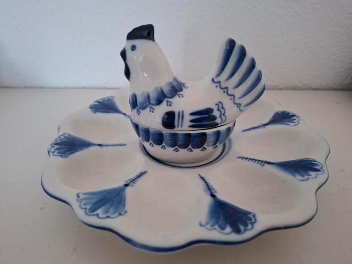 Ghzel porseleinen eierschaal met kip, Antiek en Kunst, Antiek | Schalen, Ophalen of Verzenden