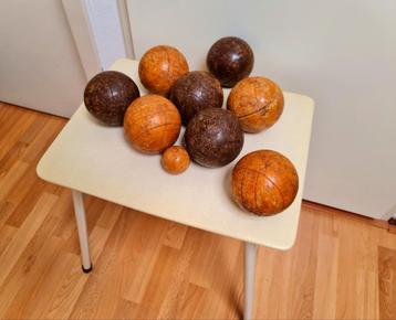 Vintage houten jeu de boules ballen super ter decoratie  beschikbaar voor biedingen