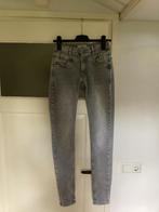 Mooie grijze Skinny jeans van Il Dolce, maat 27, Il D9lce, Ophalen of Verzenden, Zo goed als nieuw, W27 (confectie 34) of kleiner