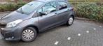 Toyota Yaris 1.0 Vvt-i 5-DRS 2014 Grijs bieden vanaf 7000, Te koop, Zilver of Grijs, Geïmporteerd, 5 stoelen