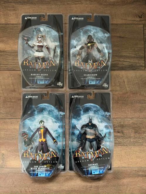 Batman arkham asylum/city/origins/knight dc direct hot toys, Verzamelen, Poppetjes en Figuurtjes, Nieuw, Ophalen