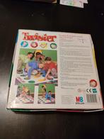 Twister Bordspel - MB Spellen, Hobby en Vrije tijd, Gezelschapsspellen | Bordspellen, Hogehillweg 8, Niet beschikbaar, Ophalen of Verzenden
