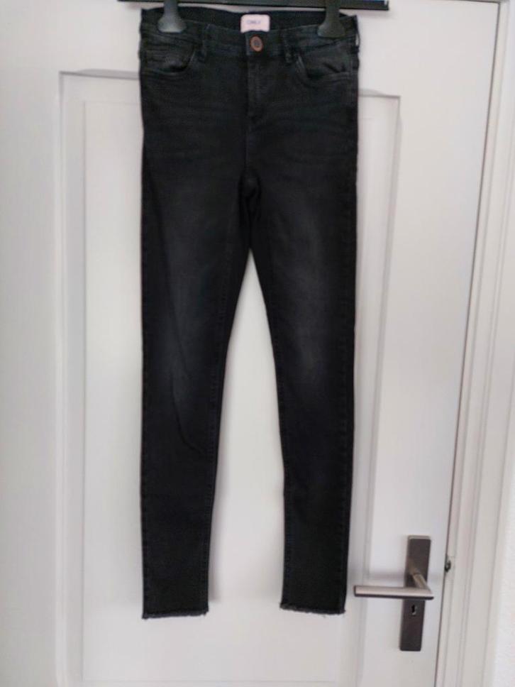 Hele mooie zwarte jeans van Only maat 164, Kinderen en Baby's, Kinderkleding | Maat 164, Zo goed als nieuw, Meisje, Broek, Ophalen of Verzenden