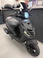 Piaggio Zip Brom SP Mat Zwart 4T 45KM BJ 2016 1e eig 3250KM, Ophalen, Maximaal 45 km/u, Zip, Zo goed als nieuw