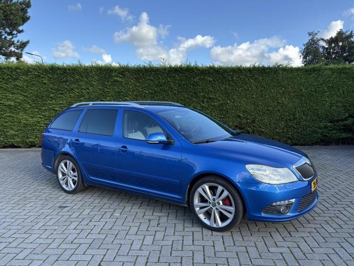 Skoda OCTAVIA 2.0 TSI RS, Auto's, Skoda, Octavia, ABS, Airbags, Centrale vergrendeling, Climate control, Cruise Control, Electronic Stability Program (ESP)