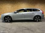 Volvo V60 1.5 T3 R-Design Aut.-dealer ond.-standkachel-xenon, Auto's, Volvo, 4 cilinders, Origineel Nederlands, 152 pk, Zilver of Grijs