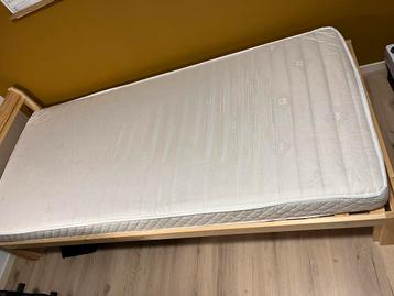 Ikea bed met mooi matras - afbeelding 2