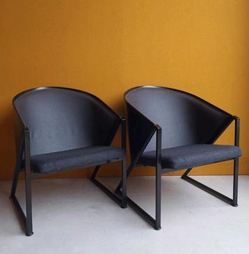 Jouko Järvisalo design fauteuils, zwarte stoelen, hout stof  beschikbaar voor biedingen