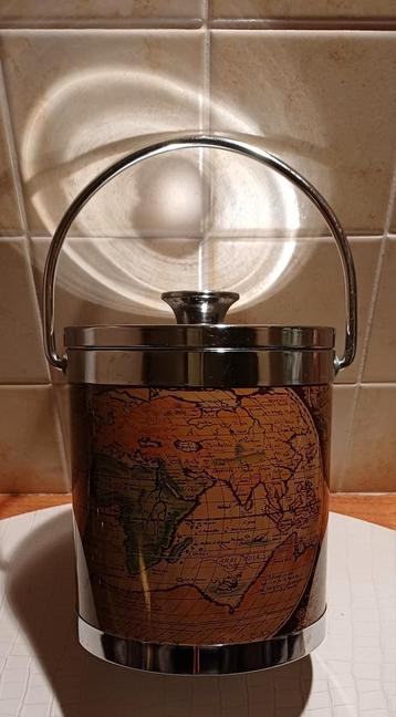 Vintage IJsemmer wereldkaart 60s/70s beschikbaar voor biedingen