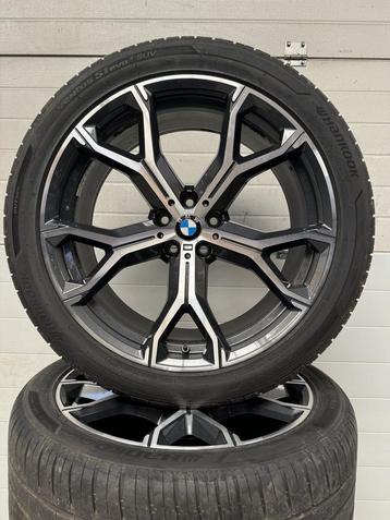 21’’ BMW X5 X6 G05 G06 VELGEN ZOMERBANDEN ORIG 741M  beschikbaar voor biedingen
