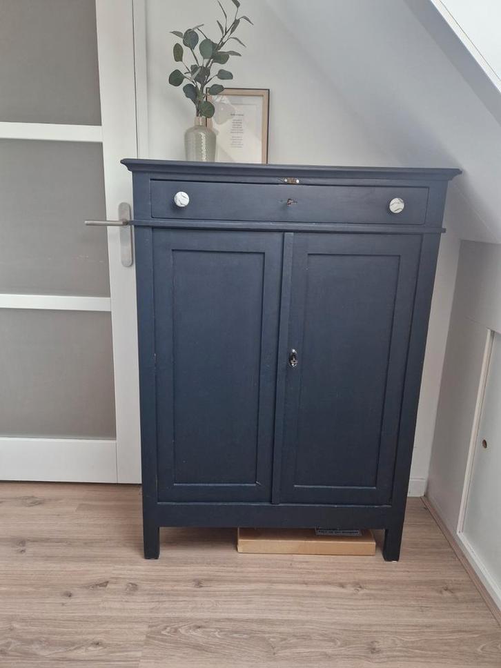 Mooie meidenkast, Antiek en Kunst, Antiek | Meubels | Kasten, Ophalen