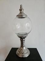 Glazen Pot met Aardewerk Voet, Ophalen