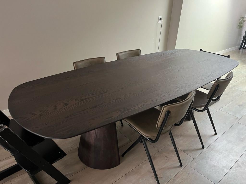 Uw droomtafel op maat? Eiken vakmanschap voor eerlijke prijs, Huis en Inrichting, Tafels | Eettafels, Ophalen, Landelijk modern