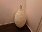 Mooie grote decoratieve witte crème vaas, Huis en Inrichting, Woonaccessoires | Vazen, Ophalen, Overige materialen, Wit, Zo goed als nieuw
