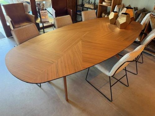 Tafel Eclipse/Mobitec in Noten Mozaiëk met €1000.- korting !, Huis en Inrichting, Tafels | Eettafels, Zo goed als nieuw, 200 cm of meer