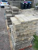 Gratis tegels af te halen op pallets, Ophalen, Gebruikt, 10 m² of meer, Beton