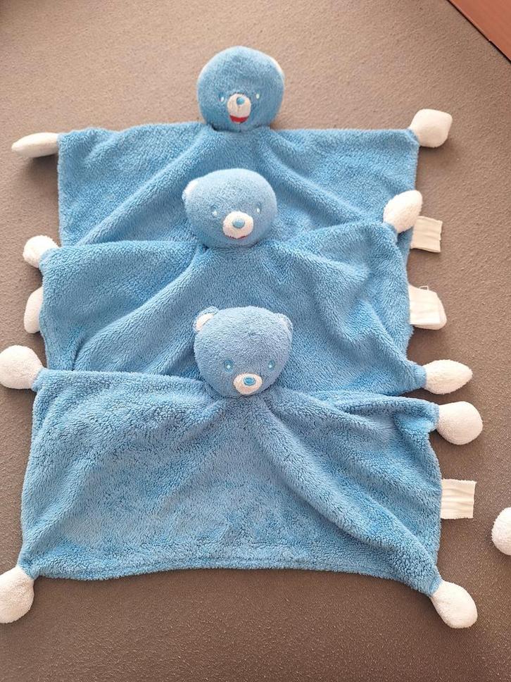 Nestlé Blauwe Beren Knuffeldoekjes - 3 stuks, Kinderen en Baby's, Speelgoed | Knuffels en Pluche, Gebruikt, Beer, Ophalen of Verzenden