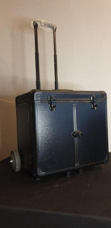 Kappers trolley / beauty trolley beschikbaar voor biedingen