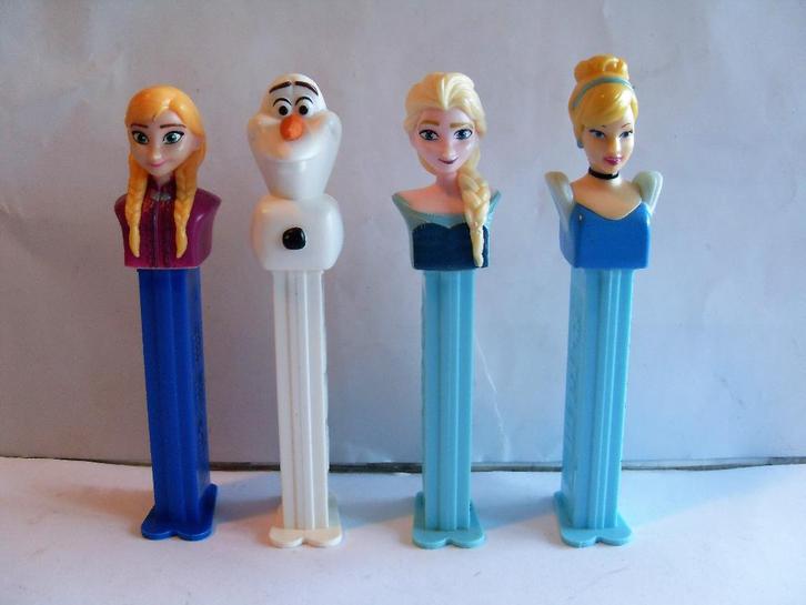 Disney Frozen PEZ Figuren Anna en Elsa Olaf en Assepoester, Verzamelen, Disney, Zo goed als nieuw, Beeldje of Figuurtje, Overige figuren