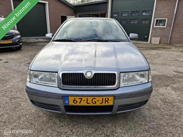 Skoda Octavia 1.6 Ambiente airco/Nw-Apk! beschikbaar voor biedingen