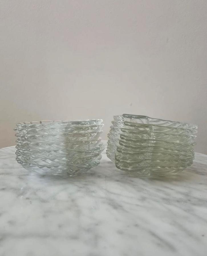 Set Vintage geperst glazen schelpenschaaltjes bordjes schelp, Antiek en Kunst, Antiek | Servies los, Ophalen of Verzenden