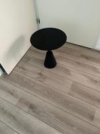 Zwarte design bijzettafel – modern & stijlvol, Huis en Inrichting, Ophalen, Minder dan 55 cm, Metaal of Aluminium, Rond