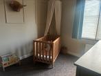 Complete kinderkamer - ledikant, klamboe, commode, stoel, Ophalen, Zo goed als nieuw, Jongetje of Meisje