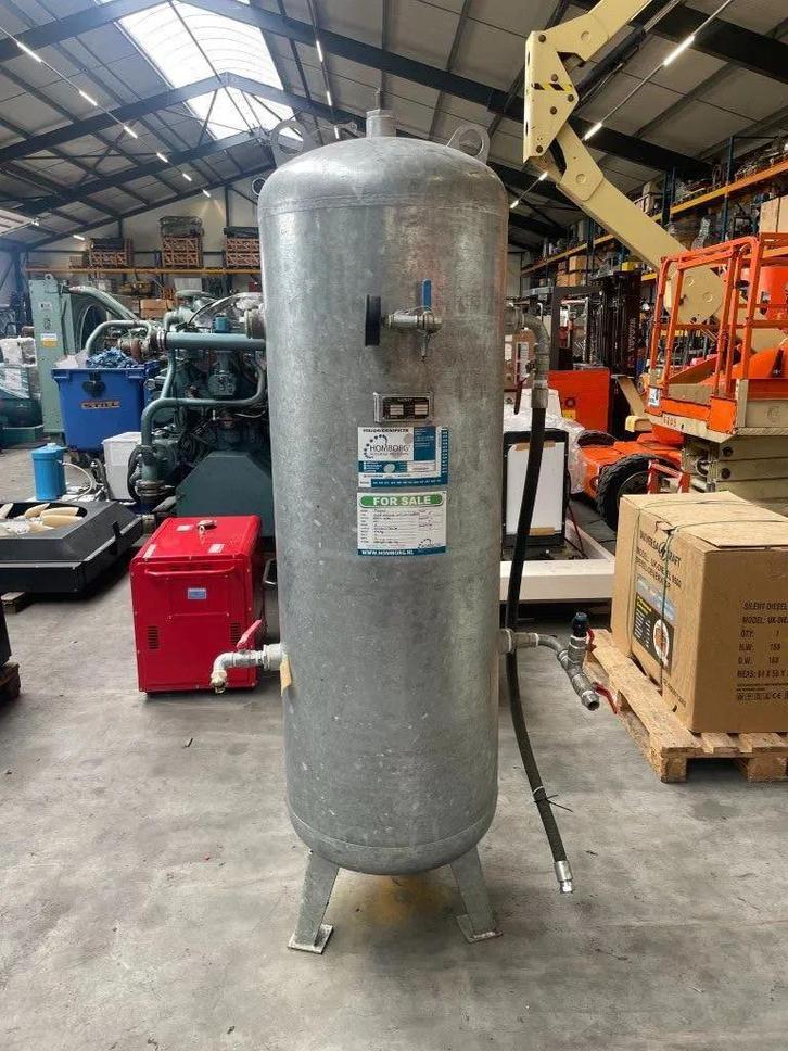 Magnet 500L gegalvaniseerde verticale luchtketel 16 Bar, Zakelijke goederen, Machines en Bouw | Pompen en Compressoren, Ophalen of Verzenden
