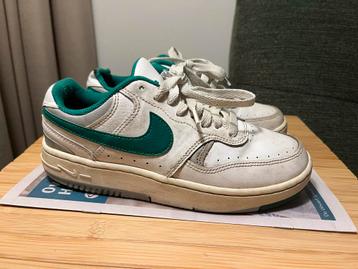 Nike Gamma Force Dames Sneakers - Maat 36,5 beschikbaar voor biedingen