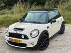 MINI Cooper S R56 / 233PK / Full option / Panoramadak, Auto's, Mini, Voorwielaandrijving, Zwart, 4 cilinders, 4 stoelen