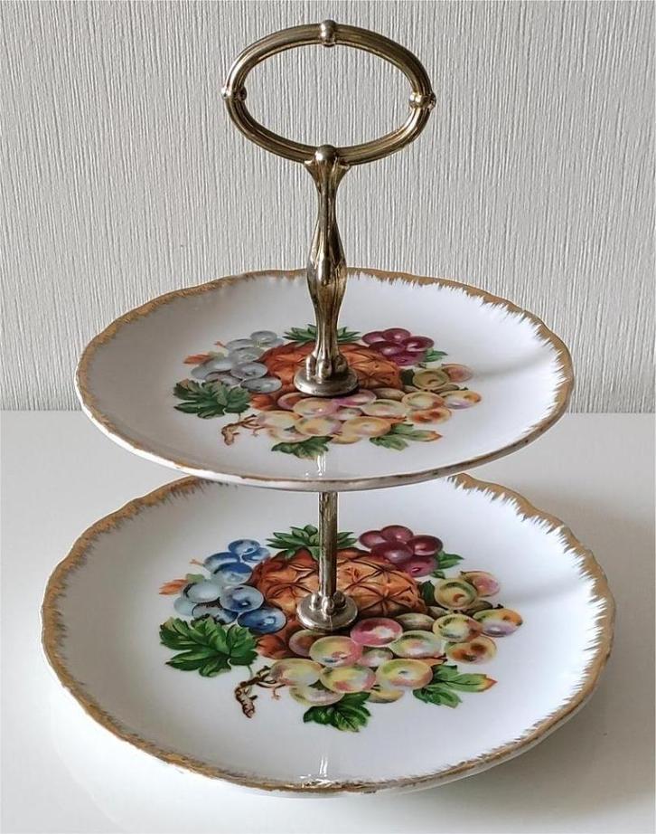 VINTAGE PORSELEINEN Etagère  met twee verdiepingen, Huis en Inrichting, Woonaccessoires | Etagères, Gebruikt, Ophalen of Verzenden