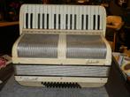 Scandalli Silvieto 48 bass piano accordion 181/147 italy, Muziek en Instrumenten, Accordeons, Gebruikt, Met riemen, Scandalli