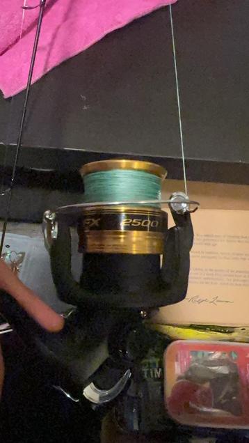 Shimano FX 2500 Spinning reel beschikbaar voor biedingen