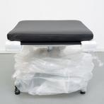 1x Vitra Eames EA 223 Hocker Soft Pad Zwart - Chroom Nieuw, Minder dan 75 cm, Nieuw, Ophalen of Verzenden, Metaal