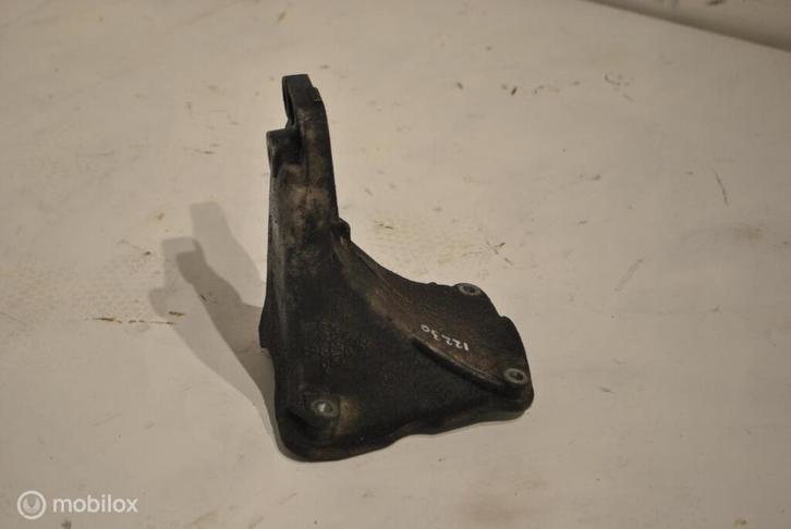 Motorsteun achter Seat Inca Bestel 9K 1.9 D 1H0199354A, Auto-onderdelen, Motor en Toebehoren, Seat, Gebruikt, Ophalen of Verzenden
