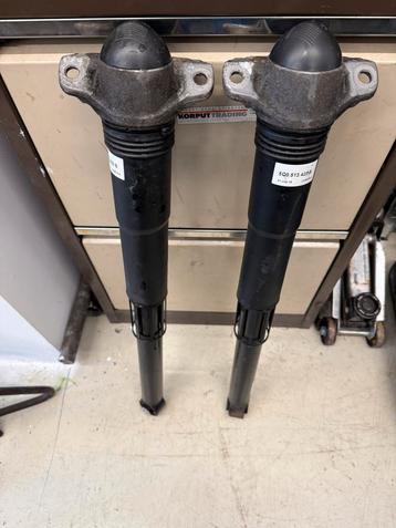 Vw golf 7 schokbrekers set links rechts achterzijde beschikbaar voor biedingen