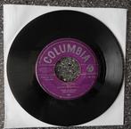 Cliff Richard & The Drifters - living doll & apron strings, 7 inch, Single, Ophalen of Verzenden, Zo goed als nieuw