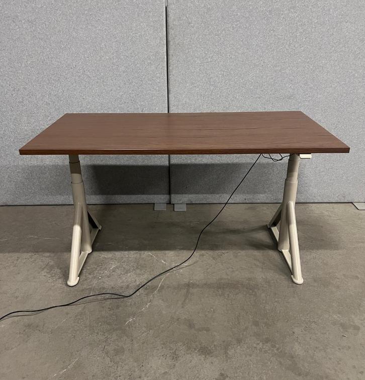 Linak Electrische zit-sta bureau 160x80xH62-128 cm, 1st, Huis en Inrichting, Bureaus, Gebruikt, Bureau, Elektrisch, In hoogte verstelbaar