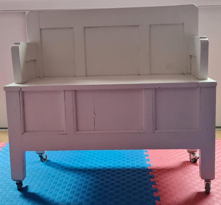 Vintage klepbankje op wieltjes - Opbergruimte, Huis en Inrichting, Banken | Sofa's en Chaises Longues, Gebruikt, Eenpersoons, Minder dan 150 cm