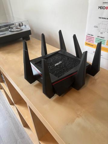 ASUS RT-AC5300 Tri-Band Gaming Router beschikbaar voor biedingen