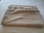 Grote fleece omslagdoek/ cape met split / beige, Kleding | Dames, Ophalen of Verzenden, Gedragen, Sjaal