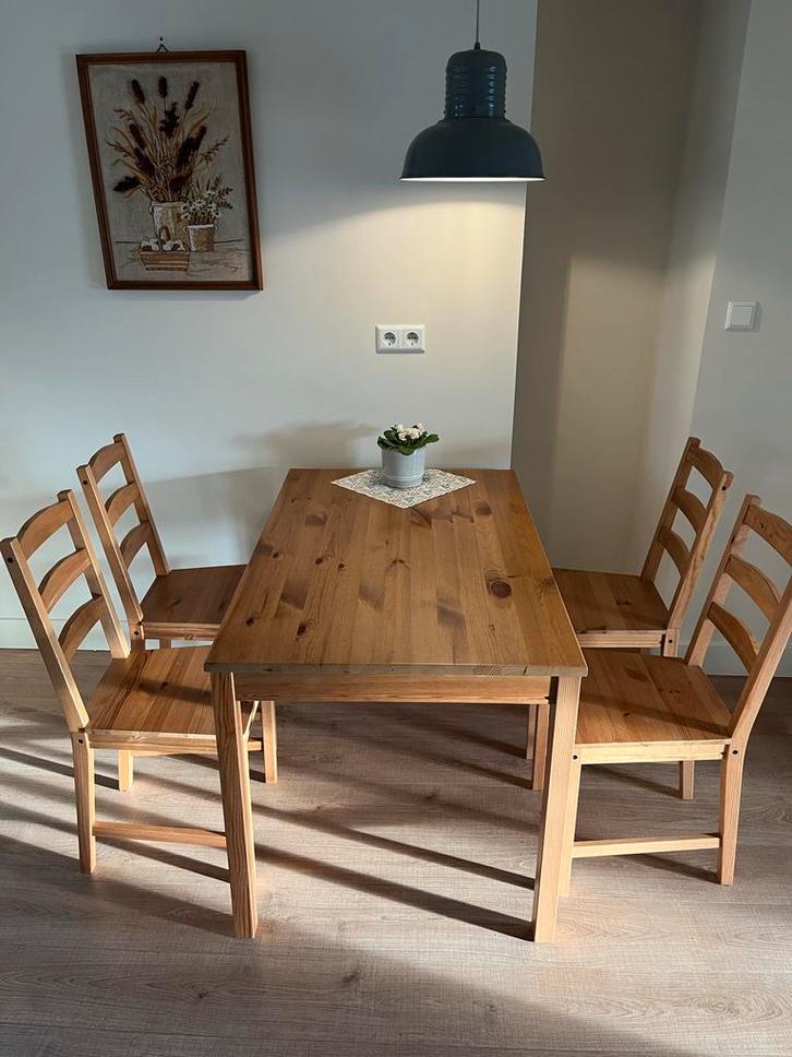IKEA Jokkmokk Eettafel met 4 Stoelen - Hout, Huis en Inrichting, Complete eetkamers, Gebruikt, 4 tot 6 stoelen, Ophalen
