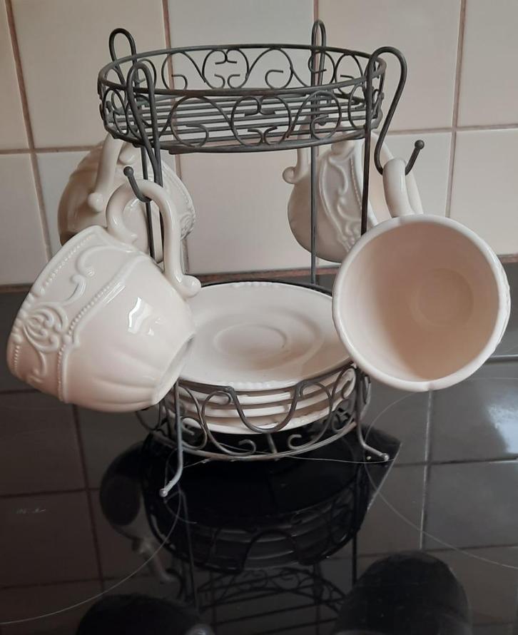 landelijke countryfield set - 4 kop en schotels met etagère, Huis en Inrichting, Keuken | Servies, Zo goed als nieuw, Kop(pen) en/of Schotel(s)