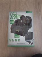 NIEUW Venom dubbele oplaadstation Xbox Serie X/S en One, Spelcomputers en Games, Spelcomputers | Xbox | Accessoires, Ophalen of Verzenden