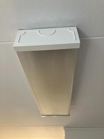 TE KOOP: TL LAMP/BALK beschikbaar voor biedingen